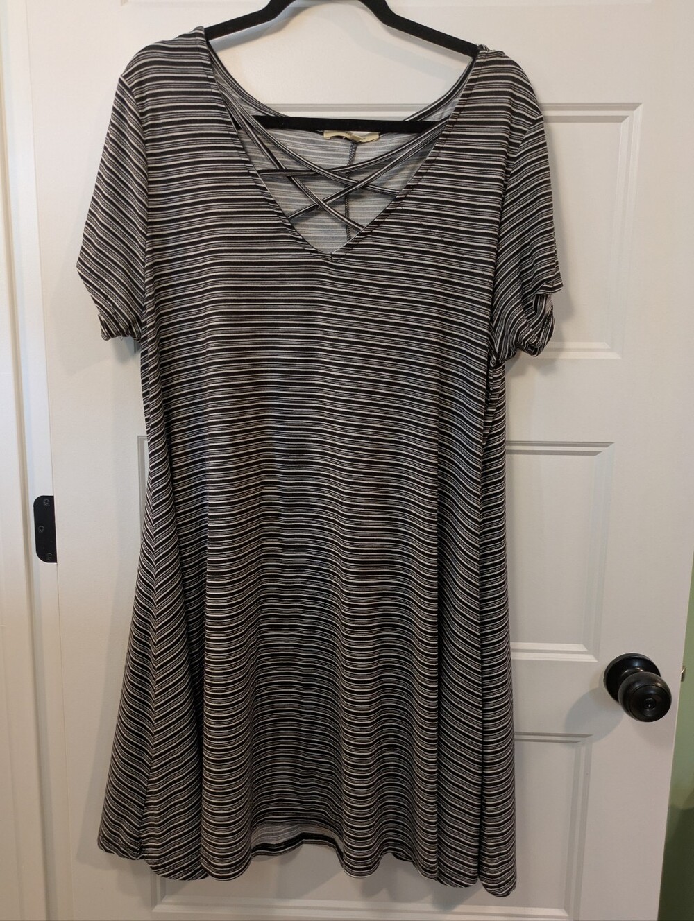 🔴 3/$15 Wishful Park Black & White Striped Crisscross V-Neck Midi Dress